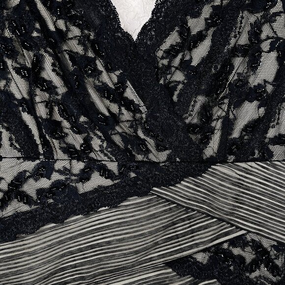 Vintage Beaded Lace Bodycon Cocktail Wiggle Little Black Dress V-Neck Size 10 - Picture 6 of 7